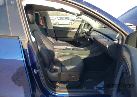 2023 Tesla Model Y Awd/Long Range Dual Motor All-Wheel Drive z USA, uszkodzony, nr VIN 7SAYGDEE7PF707315